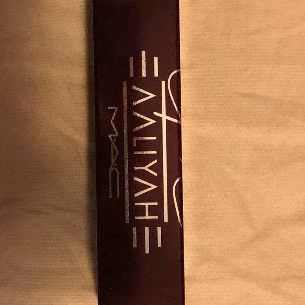 MAC Aaliyah lipstick